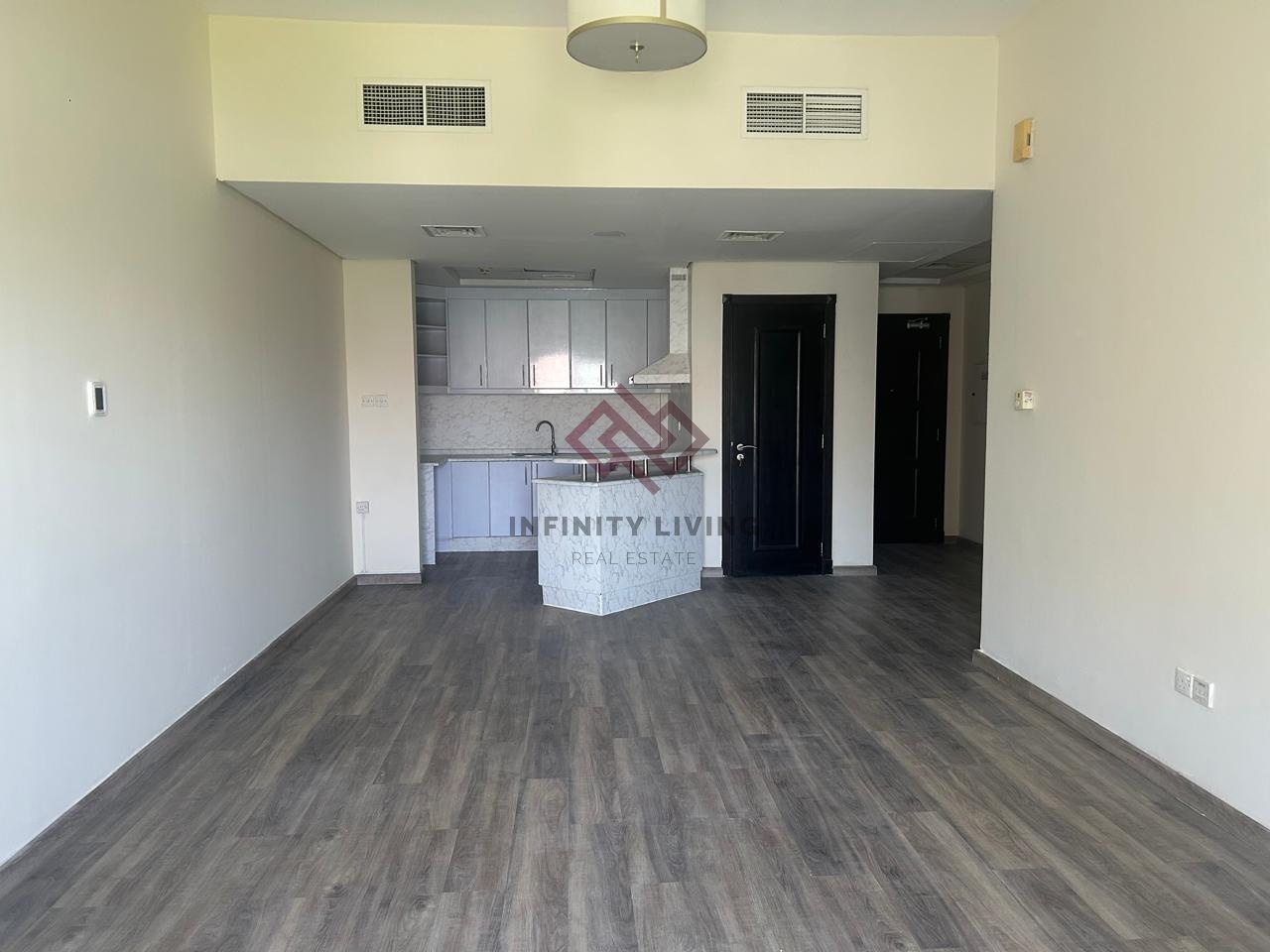 Spacious Mediterranean Cluster Home | 1BR | Dubai |