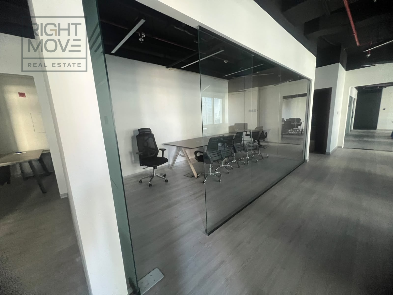 Office for Rent in Silver Tower photo 4