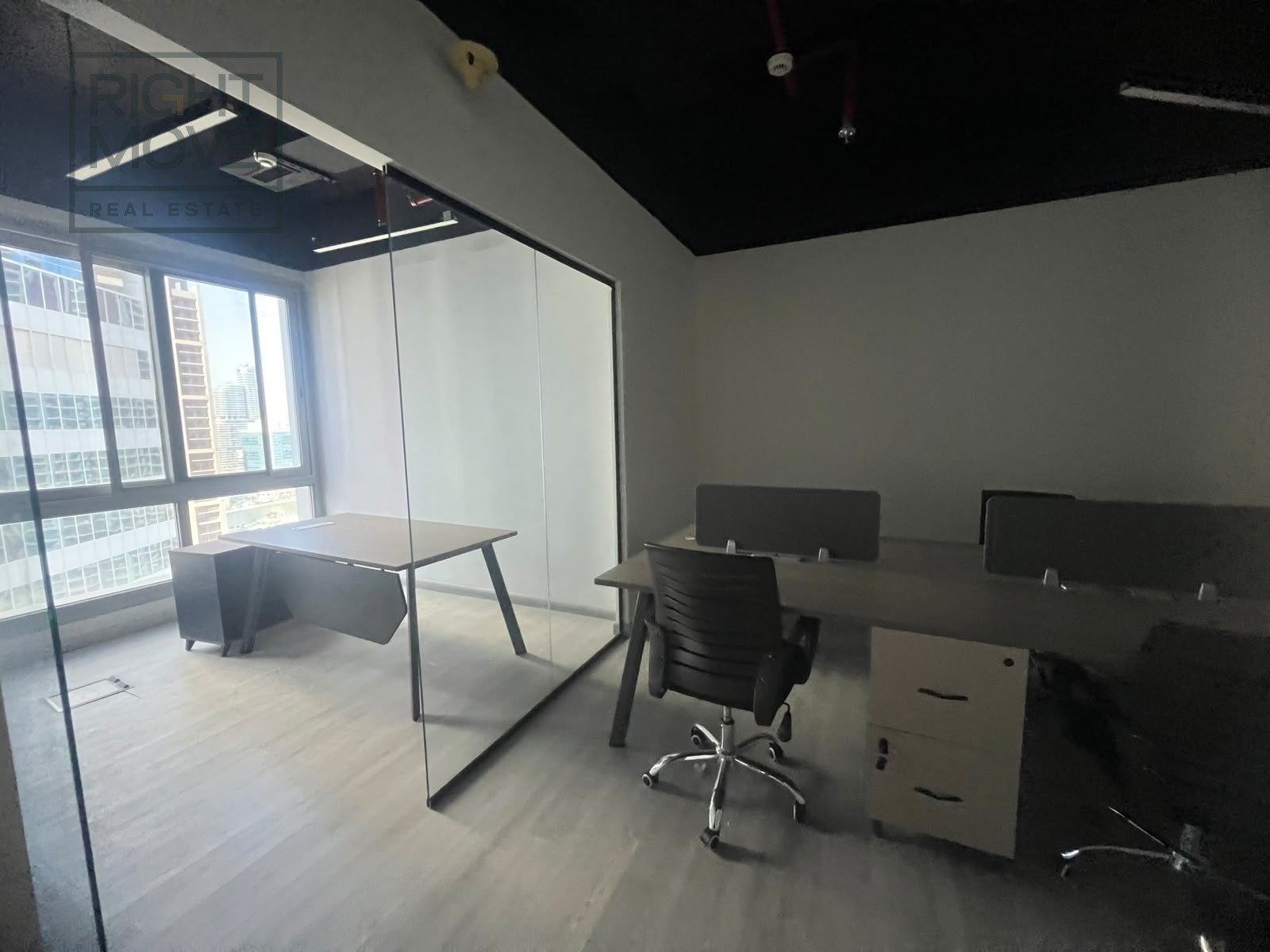 Office for Rent in Silver Tower photo 3