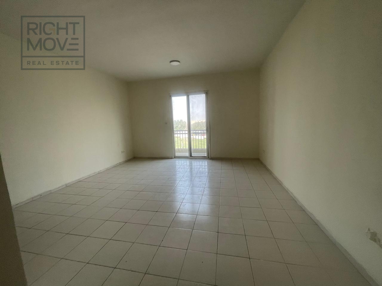 Vacant Studio, Central A/C, Near Metro & Schools